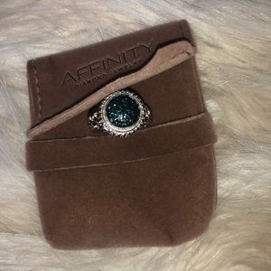 AFFINITY DIAMOND RING